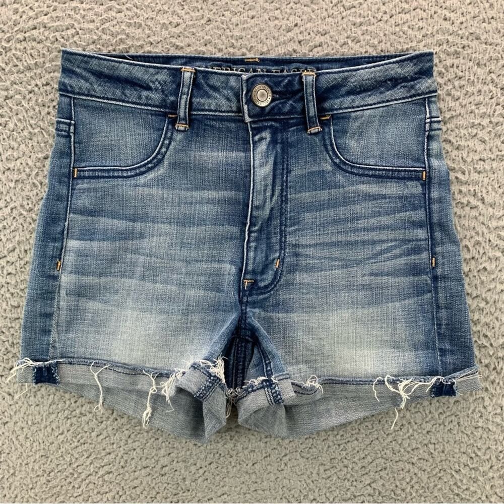 American Eagle Women's Sky High Shortie Super Stretch Cuffed Shorts  -  Size: 6